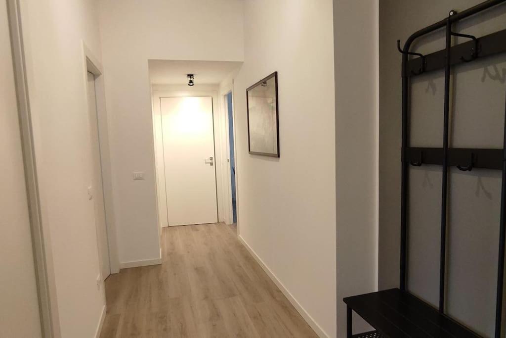 Interno Nove - Appartamento A Corsico Exterior foto